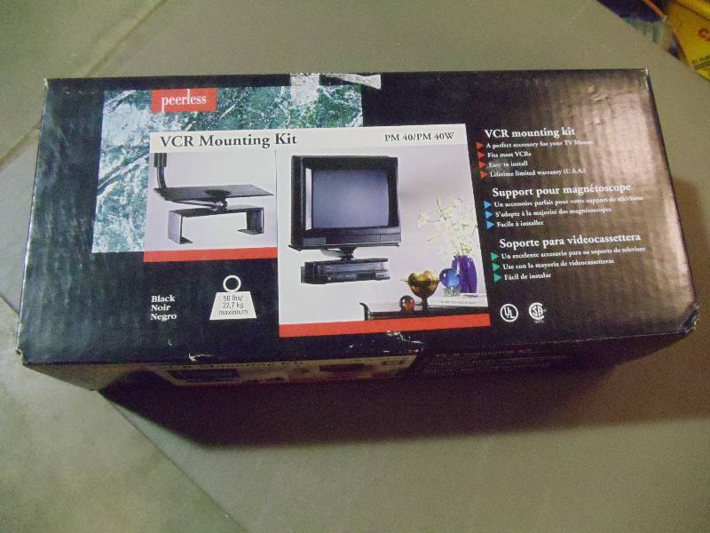 lot 371 image: NEW Peerless VCRDVDBluRayCable Box Mounting Kit