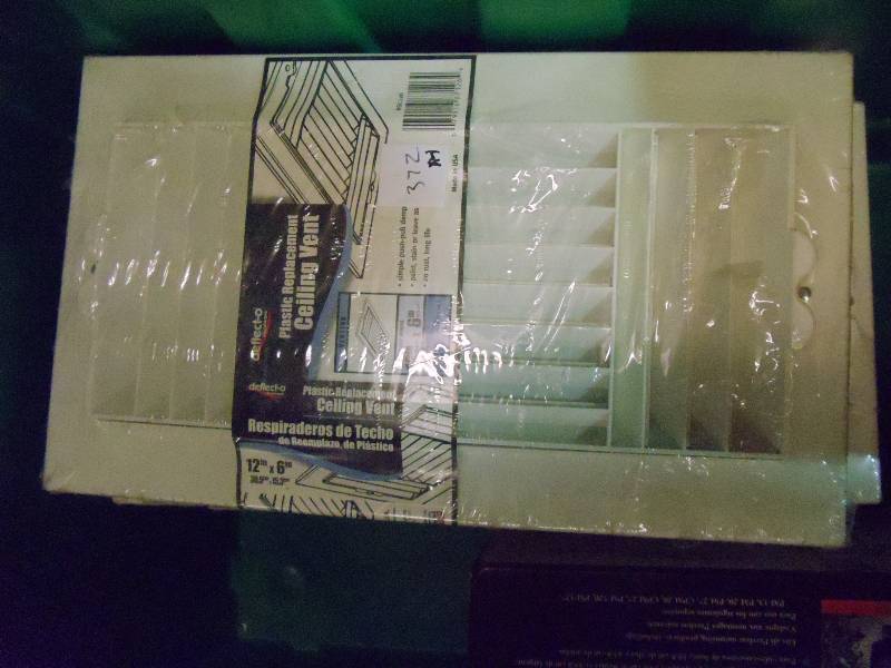 lot 372 image: NEW Qty 4 Deflect-O 12x6 in Vent Covers White