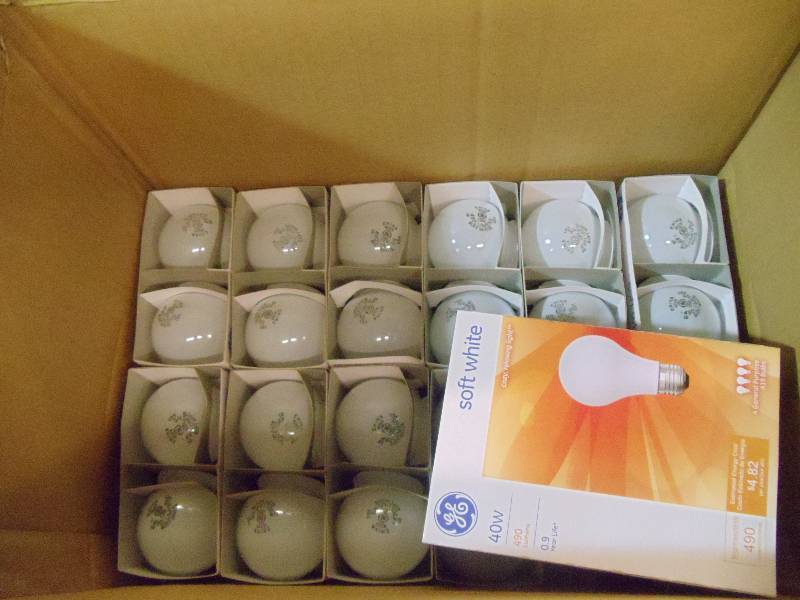 lot 392 image: NEW Approx 100 GE 40 Watt Soft White Incandescent Light Bulbs