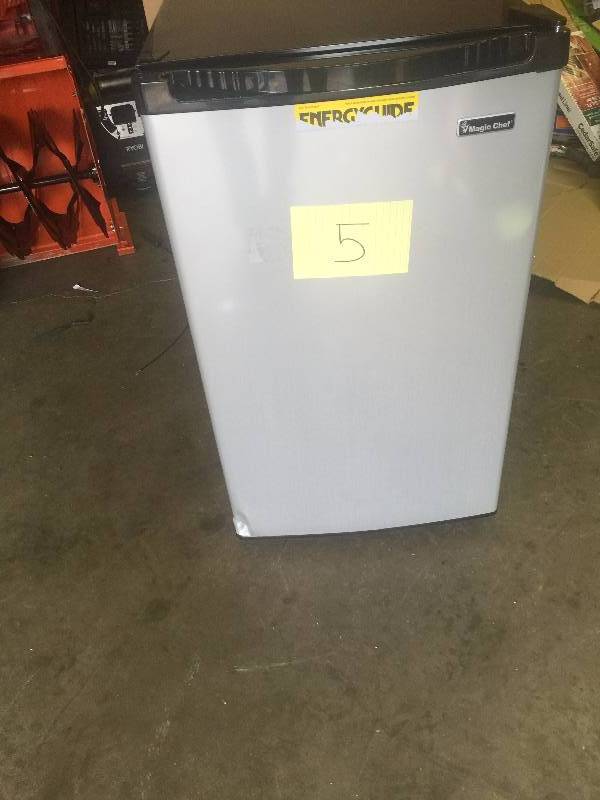 lot 5 image: Magic Chef 4.4 cu. ft. Mini Refrigerator in Stainless Look Dent on bottom Corner Scratched