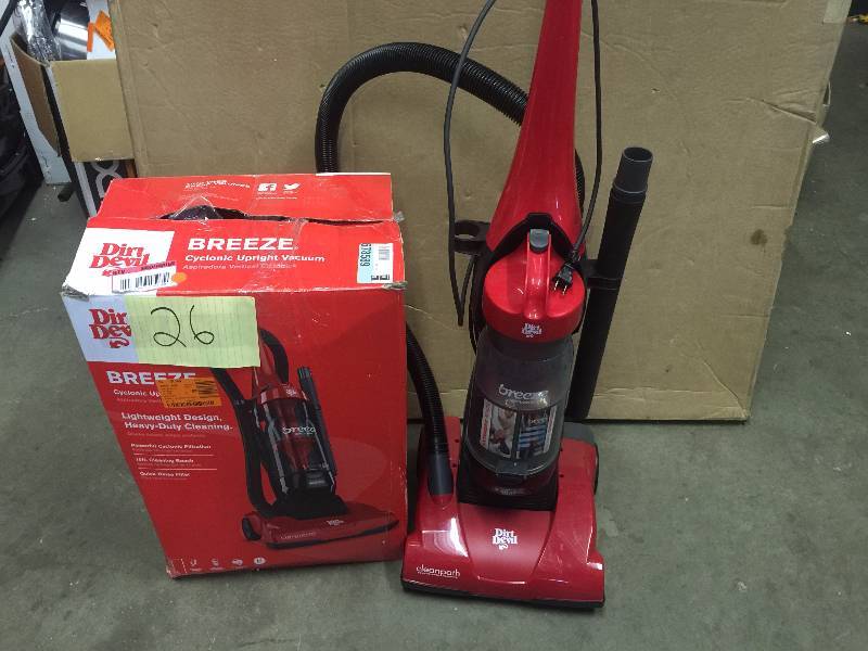 lot 26 image: Dirt Devil Breeze Cyclonic Bagless Upright Vacuum Cleaner used tested works