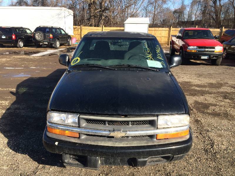 1998 Chevrolet S-10 5 Spd....Low Miles
