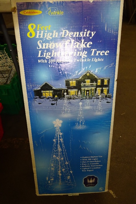 8 Foot High density snowflake