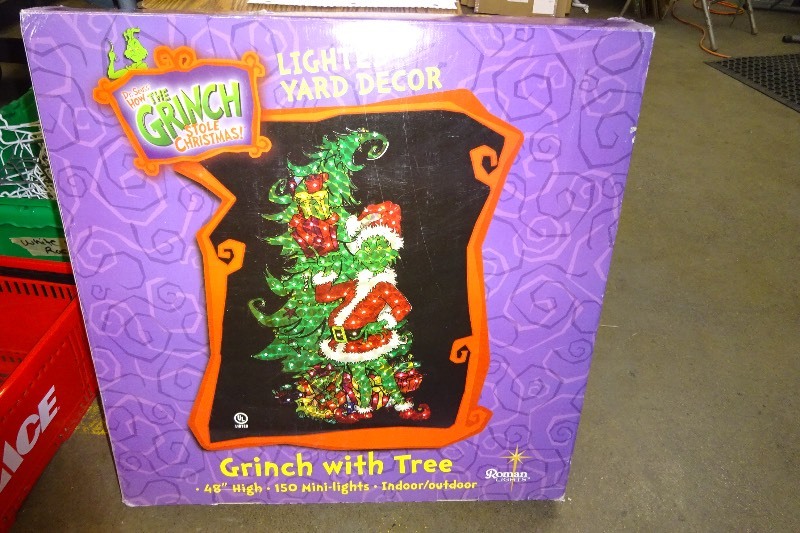 Dr Seuss The Grinch Stold Christmas Lighted Yard D�cor