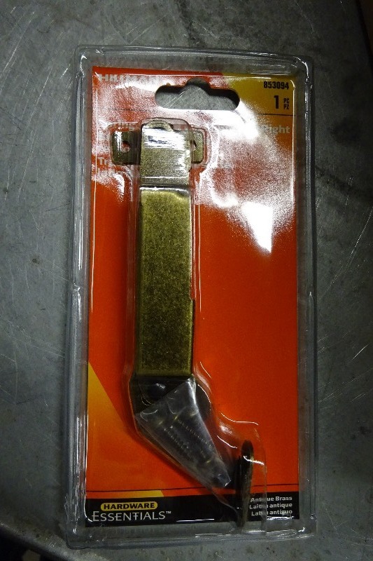 Box of spring loaded lid support