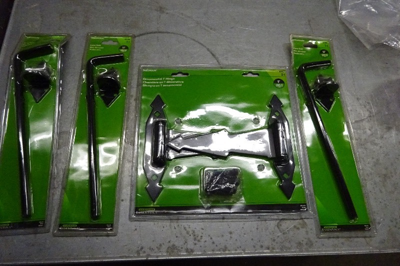 Ornamental t hinge, 3 cane bolts