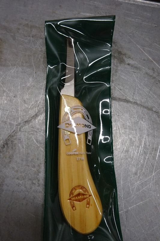 14 hook knifes