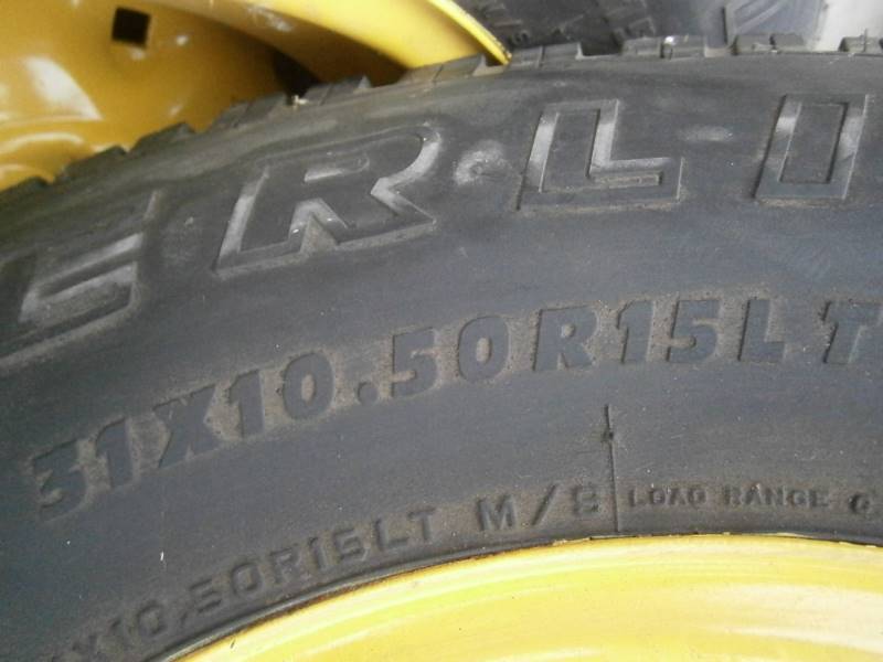 lot 3 image: 31X10.5 R15 Tires & Wheels