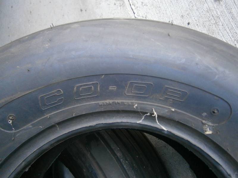 lot 11 image: 11L-14 Implement Tires