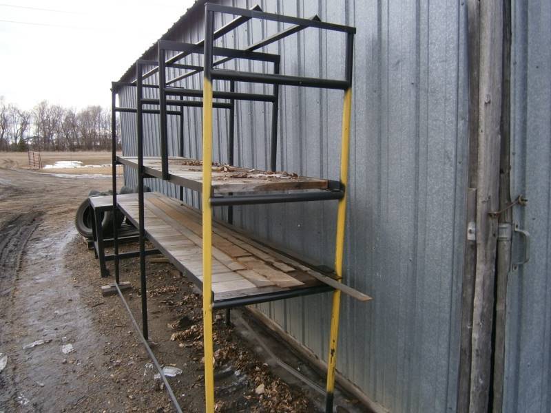 lot 30 image: Steel Tire Rack 10 X 30 X 7
