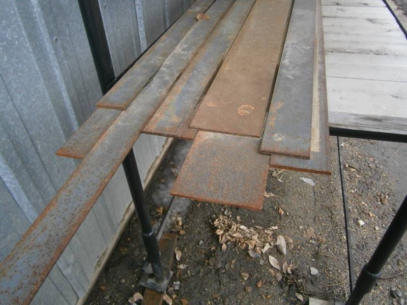 lot 32 image: Steel Barstock 9 to 11 Long