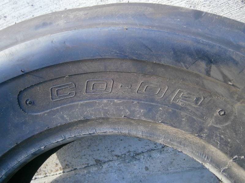 lot 12 image: 7.50-16 Implement Tires
