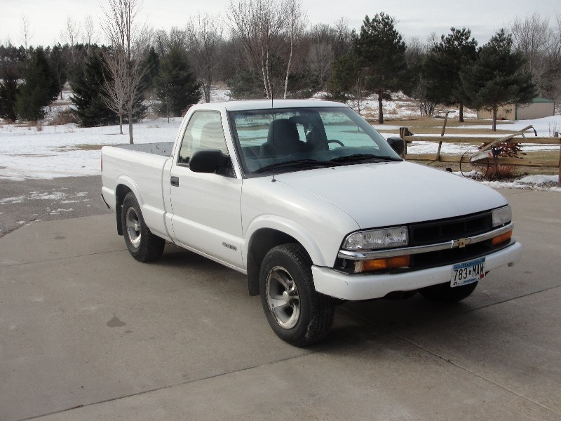 1999 Chevrolet S-10 pickup