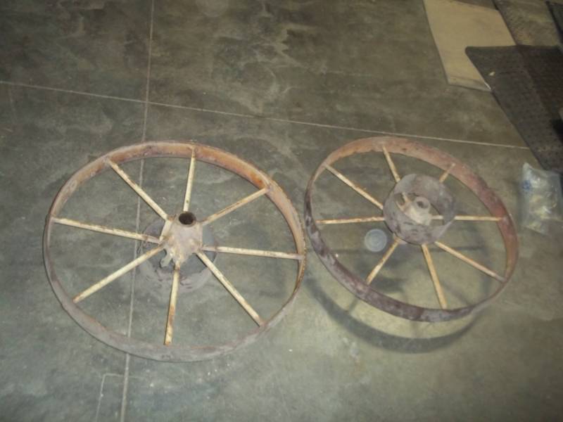 lot 35 image: pair of antique 24 rims