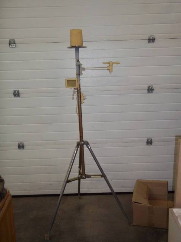 lot 36 image: weather station stand, weather station included non working