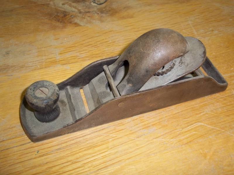 lot 57 image: wood plane 8