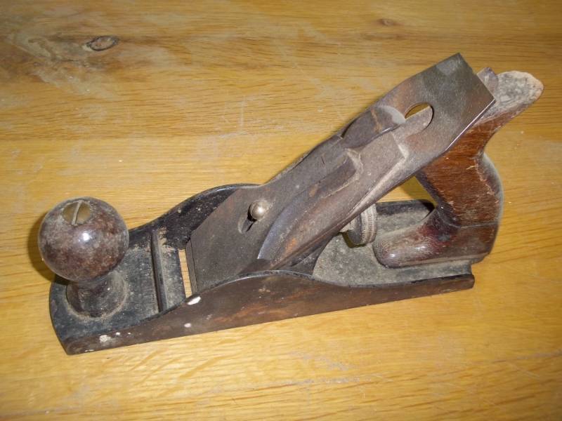 lot 65 image: 10 wood plane