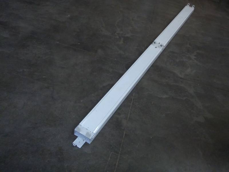 lot 103 image: New 8 Florescent Light uses 4 - 4 T-8 Bulbs