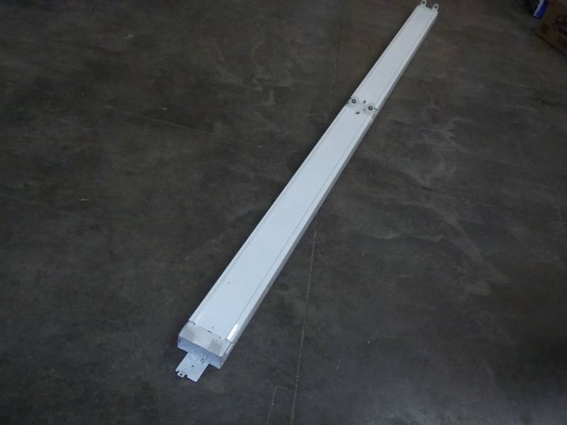 lot 104 image: New 8 Florescent Light uses 4 - 4 T-8 Bulbs