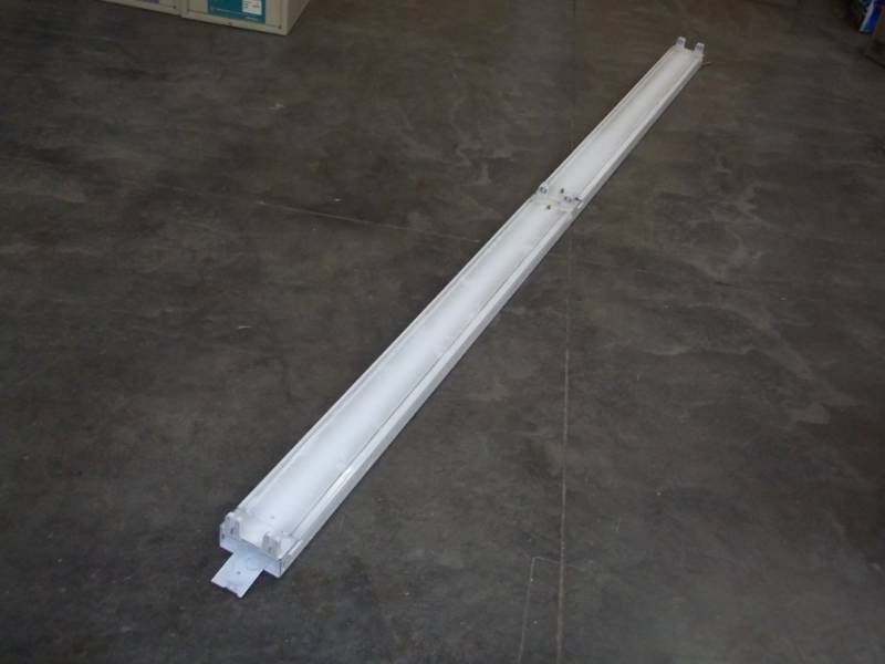 lot 107 image: Used 8 Florescent Light uses 4 - 4 T-8 Bulbs Ballast been changed to T-8