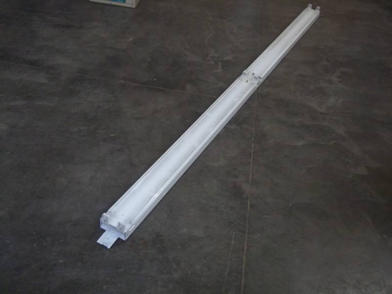 lot 121 image: Used 8 Florescent Light uses 4 - 4 T-8 Bulbs Ballast been changed to T-8