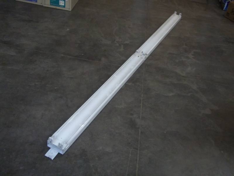 lot 129 image: Used 8 Florescent Light uses 4 - 4 T-8 Bulbs Ballast been changed to T-8