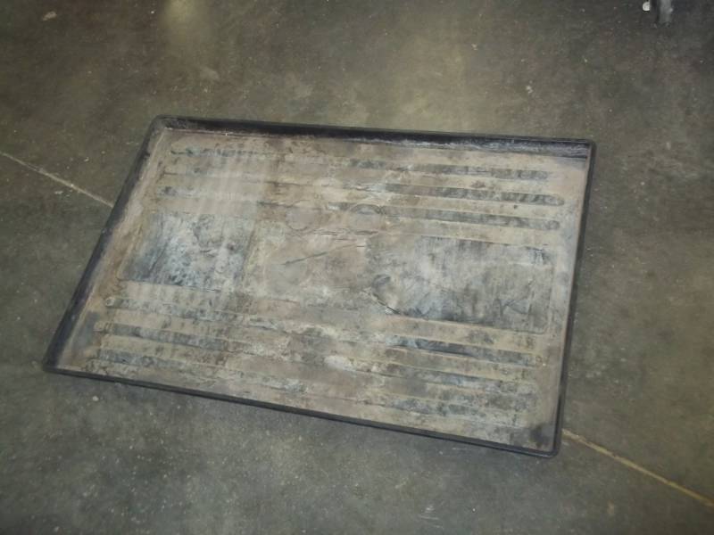 lot 150 image: oil drip trayboot tray