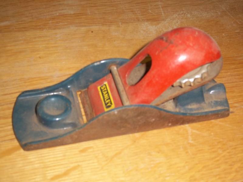 lot 169 image: 6 12 england wood plane