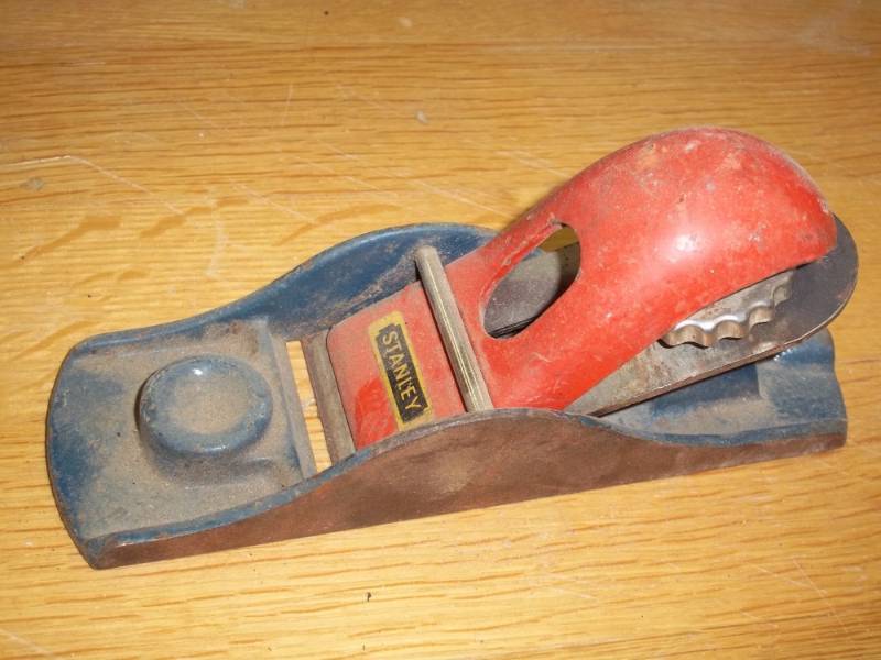 lot 170 image: 6 12 england wood plane