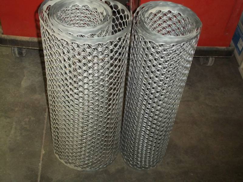 lot 175 image: 2 rolls plastic fence 24 high