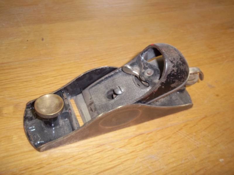 lot 209 image: 6 stanley wood plane