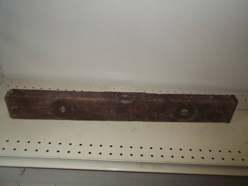 lot 217 image: vintage 24 wood level