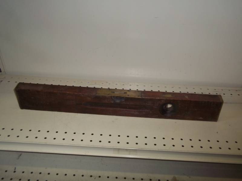 lot 220 image: vintage stanley no.3 24 wood level