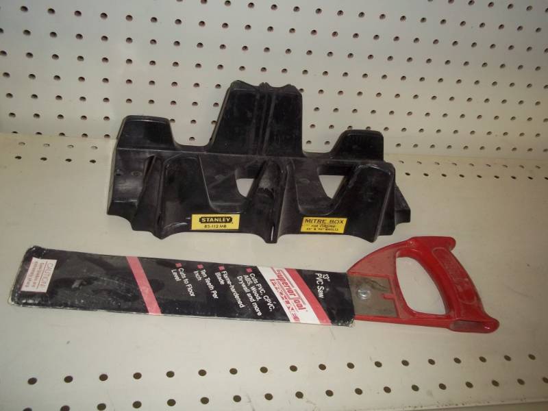lot 251 image: miter box and pvc saw
