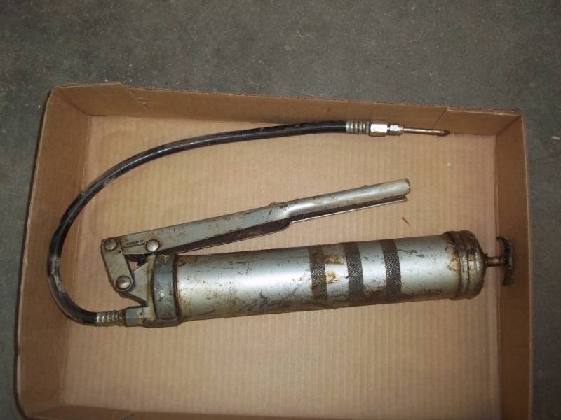 lot 289 image: grease gun