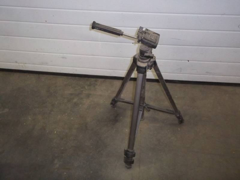 lot 296 image: camera tripod