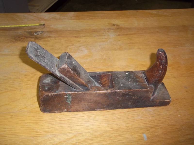 lot 302 image: vintage 10 wood plane (all wood)
