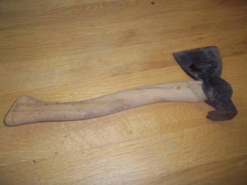 lot 308 image: vintage handmade hatchet