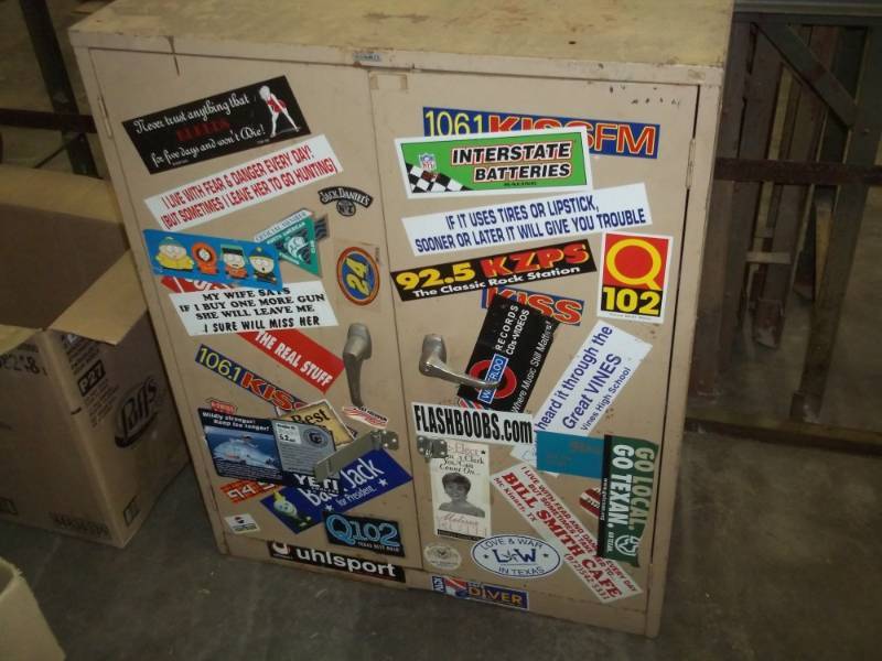 lot 325 image: Metal cabinet with locking doors 30 wide x 37 High x 17 deep