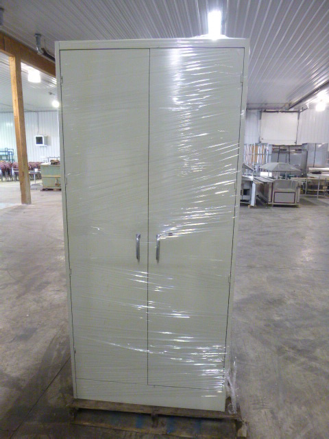 2 Metal Cabinets with Shelves