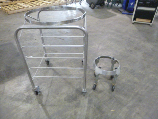 2 Rolling Carts