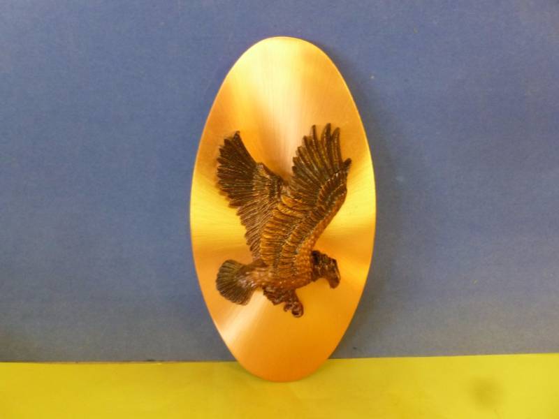 lot 24 image: Eagle Decoration