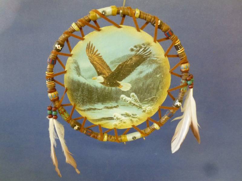 lot 39 image: Eagle Decoration