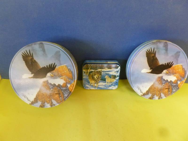 lot 50 image: Eagle Decoration