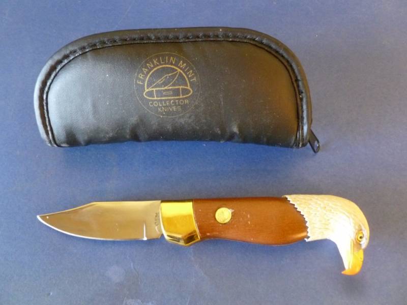 lot 51 image: Franklin Mint Eagle Knife