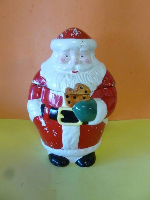lot 70 image: Cookie Jar