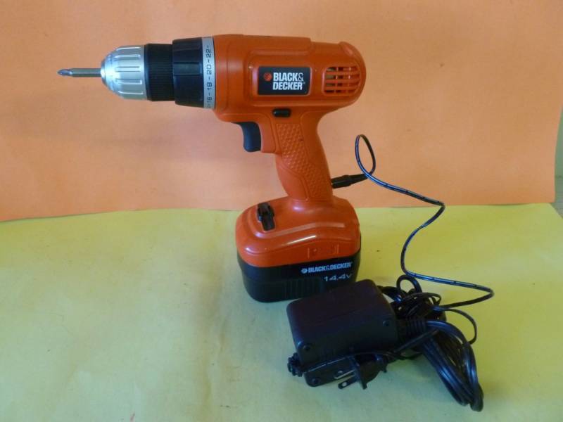 lot 91 image: Cordless Drill