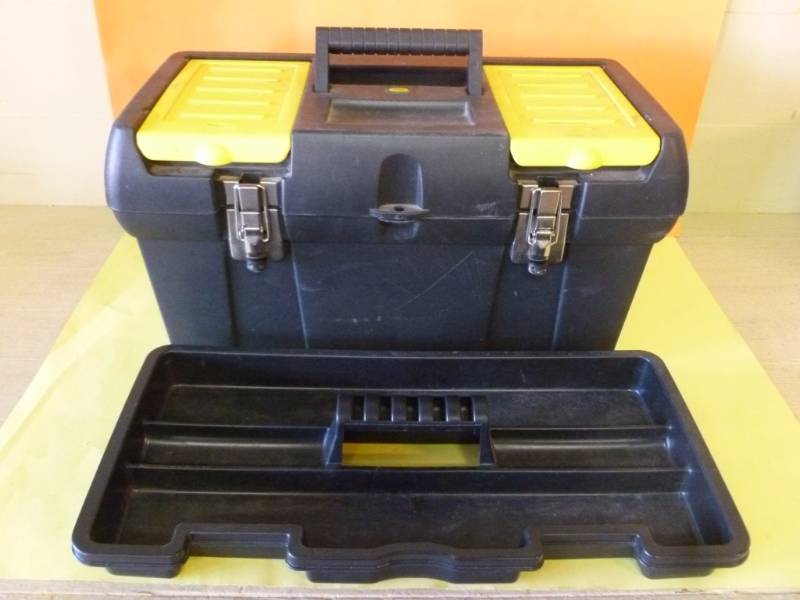 lot 93 image: Tool Box