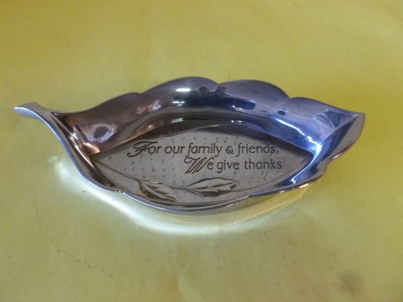 lot 119 image: Decorative