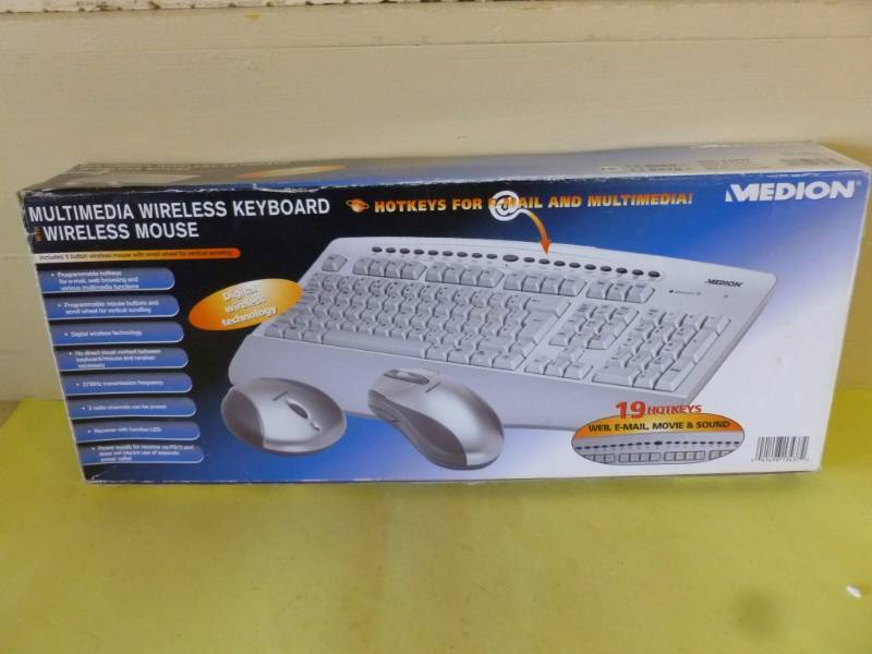 lot 130 image: Wireless Keyboard